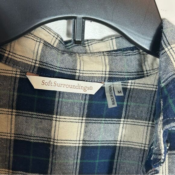 Soft surroundings velvet and crochett shirt - Picture 5 of 8